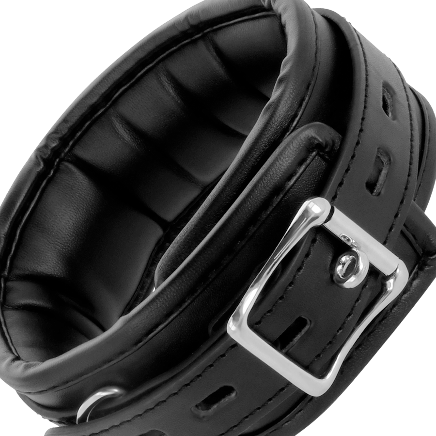 Collier posture cuir souple noir Darkness laisse - Mise en situation de performance 2 - MANJOY