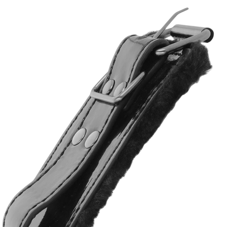 Accessoire poignets avec cadenas Darkness - Présentation 1 - MANJOY