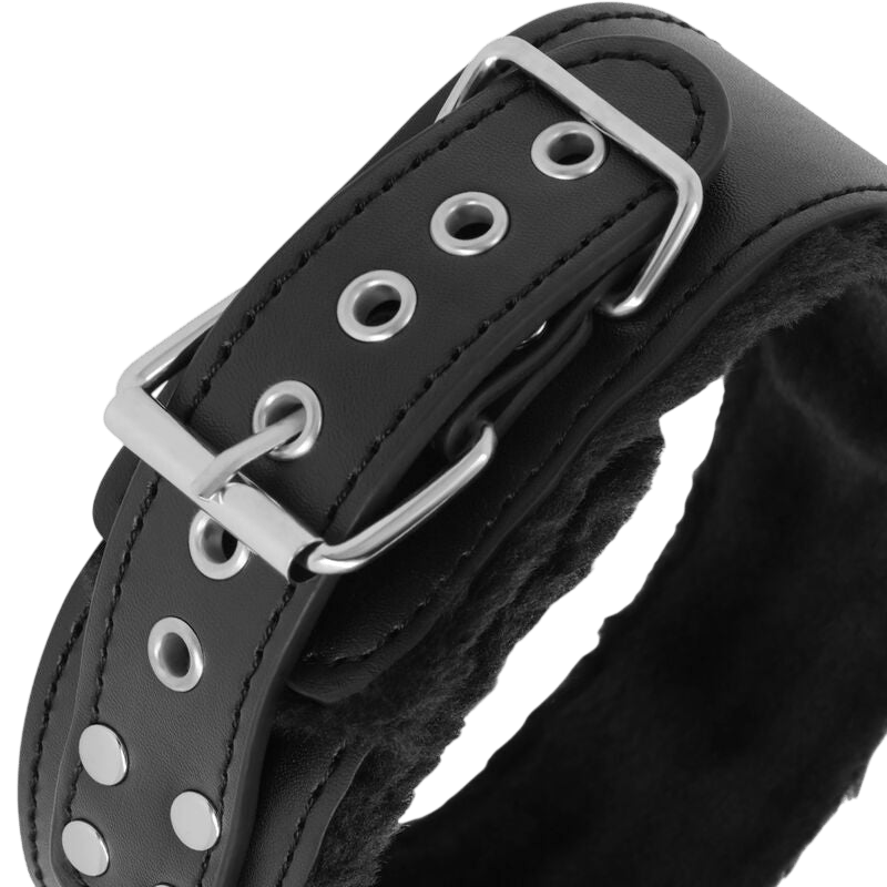 Collier doublé noir avec laisse titane Darkness - Détail texture - MANJOY